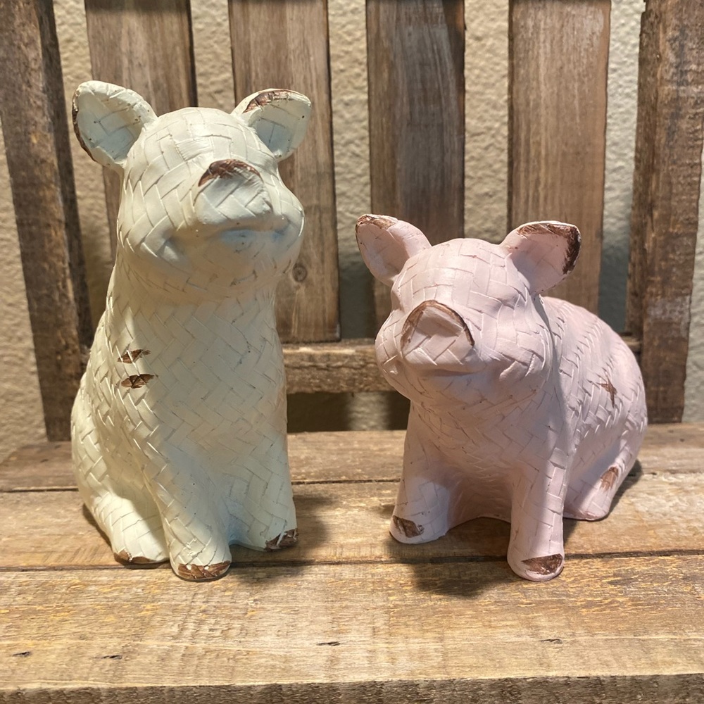 Farmhouse Pig Statues Set of 2, Country Pigs, Resin Pink Pig & Resin White Pig